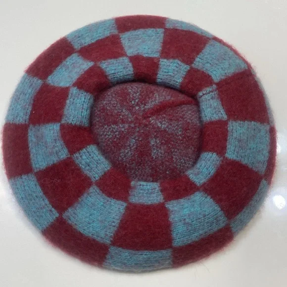 NWT URBAN OUTFITTERS beret - Picture 4 of 6